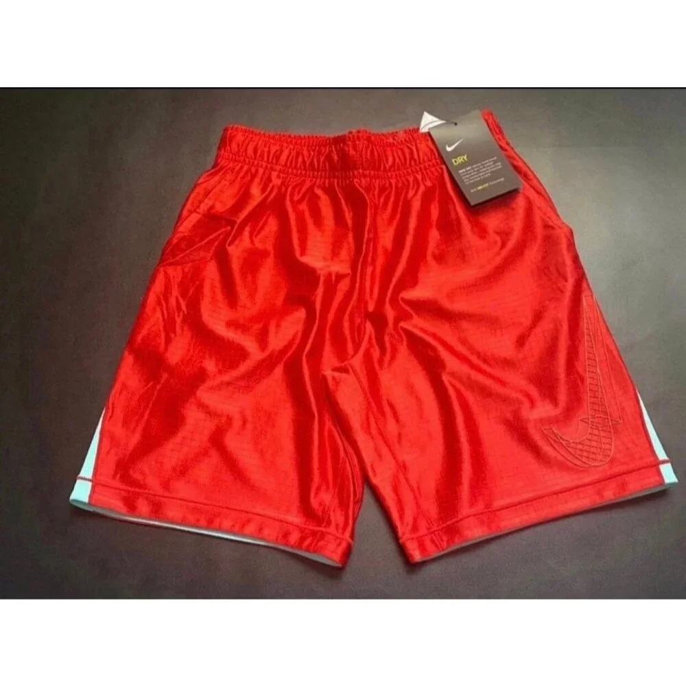 NWT Nike Athletic Set Boys Youth Size Small
